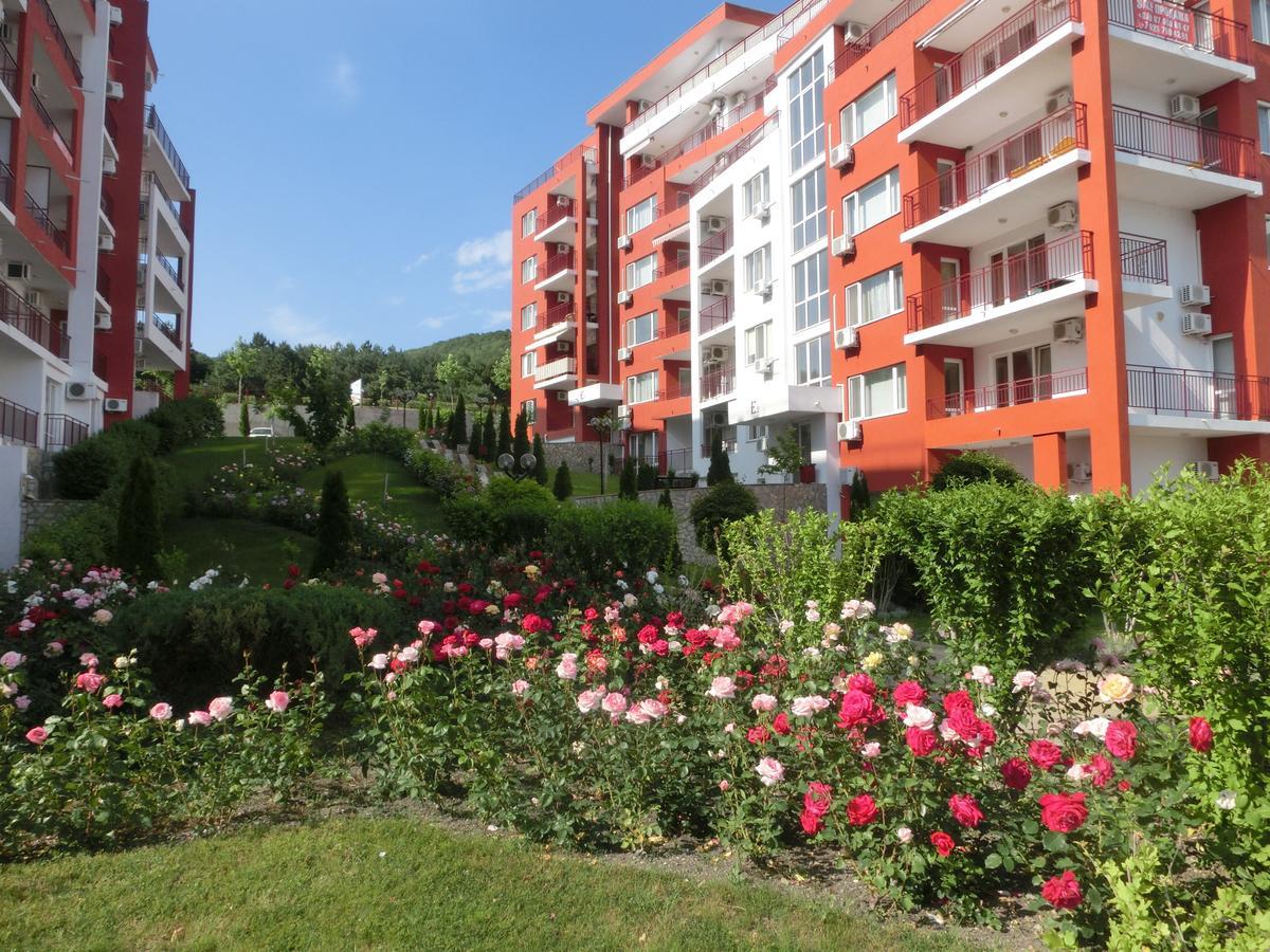 Sea View Apartment, Panorama, Pools And Beach, Sveti Vlas Exteriör bild