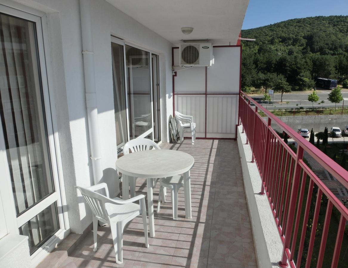 Sea View Apartment, Panorama, Pools And Beach, Sveti Vlas Exteriör bild